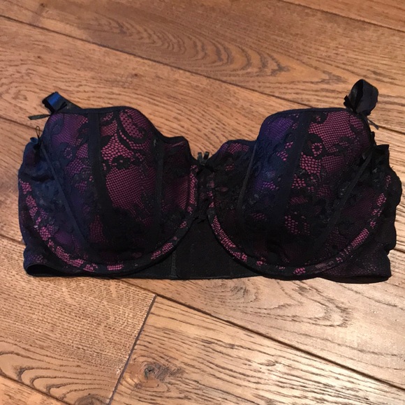 Just listed❤️fabulous black lace over purple push up bra - Picture 1 of 12